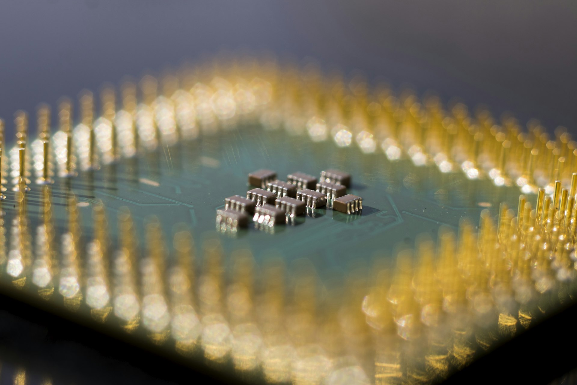 Quantum Computing: Transforming Real-World Applications for the Future