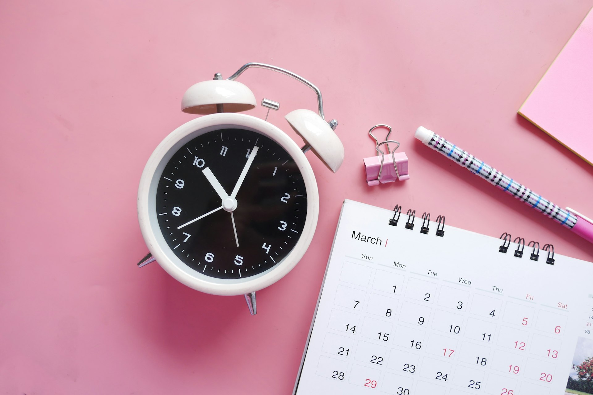 Understanding Your Internal Clock: Tailoring Rest to Your Natural Rhythms